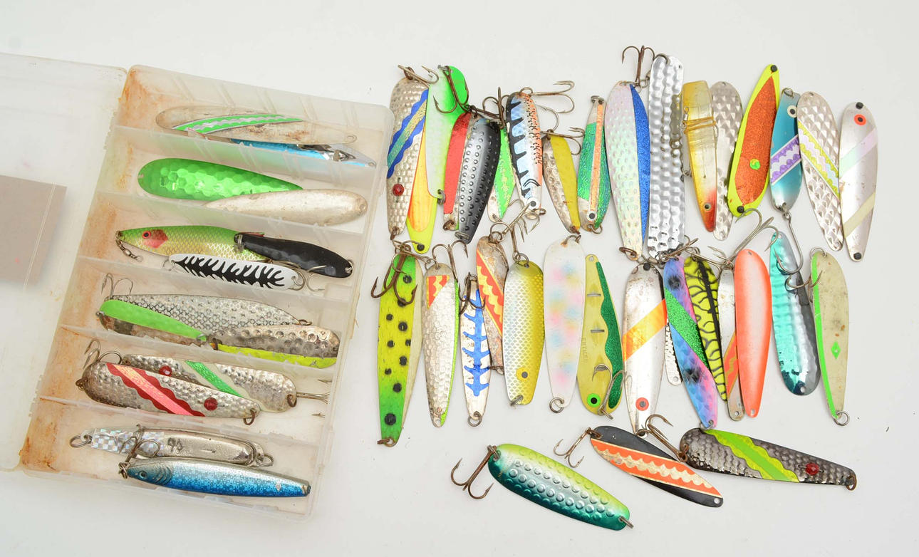 Kalastustarvikkeet. Kalastusliike.