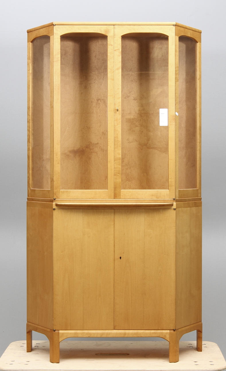 VITRINSKÅP, "Undantaget", Carl Malmsten.