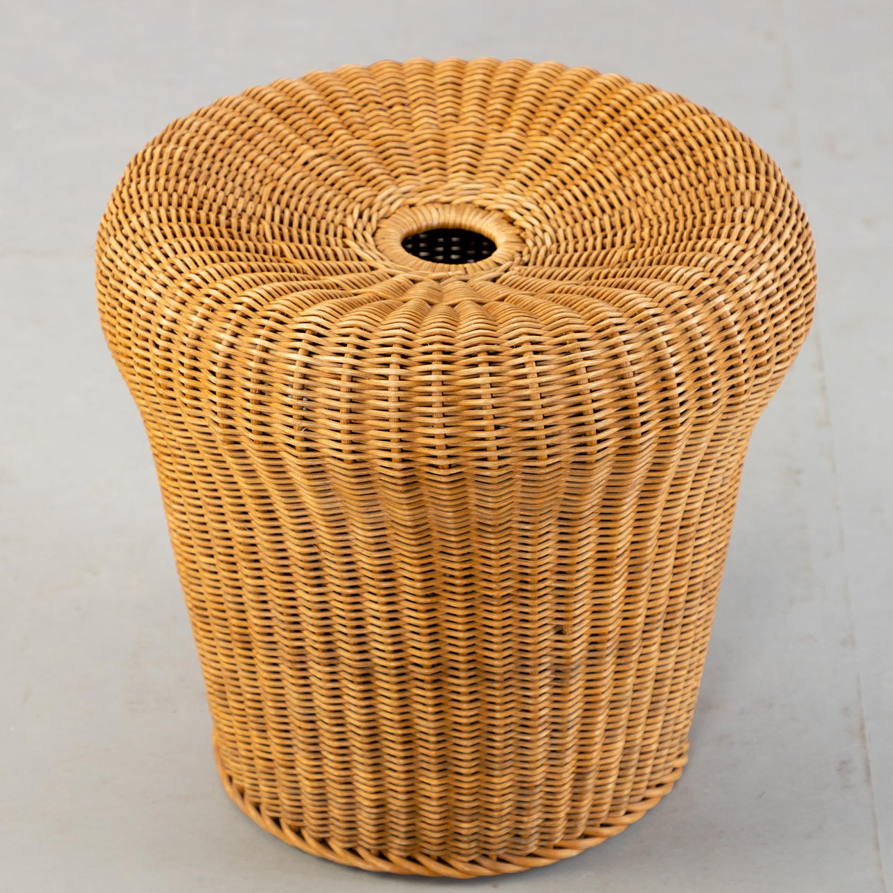 EGON EIERMANN. 'E14' rotting pall.