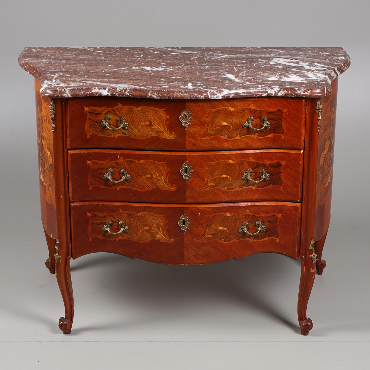 BYRÅ, med stenskiva, rokokostil, 1900-tal.