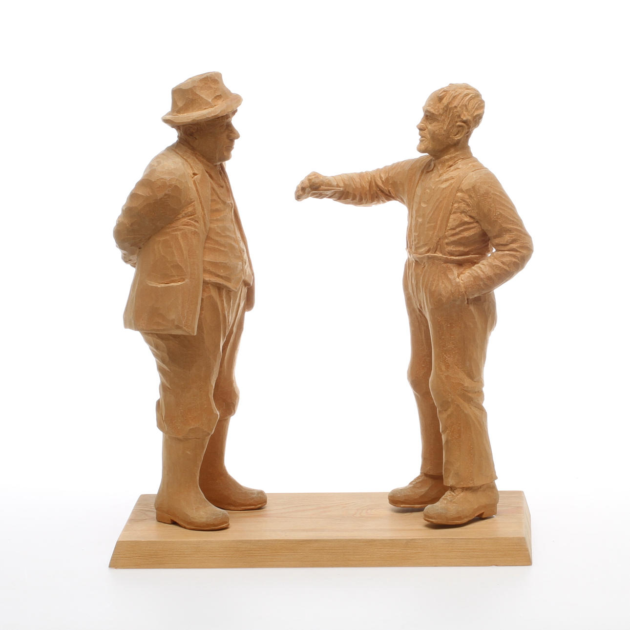 HUGO PERSSON. Skulptur i trä, signerad Hugo Persson Skedom Sollefteå.