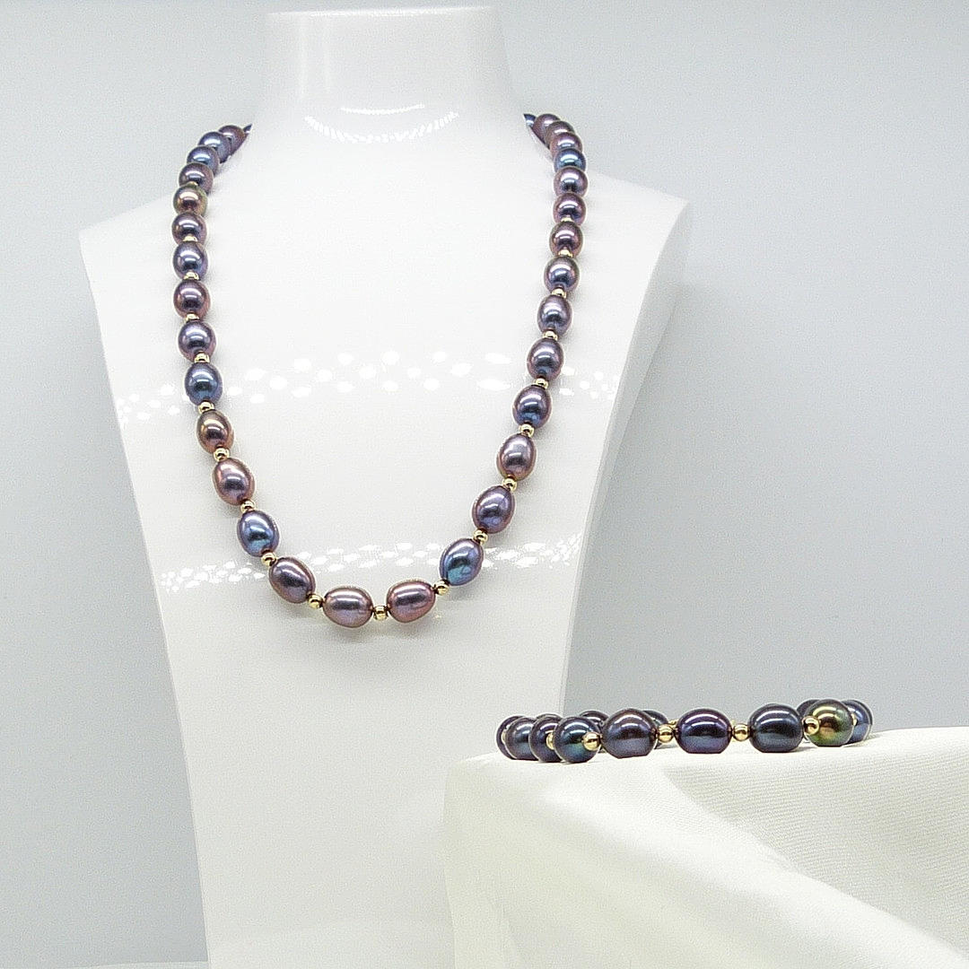 SCHWARZE PERLE Halskette & Armband.