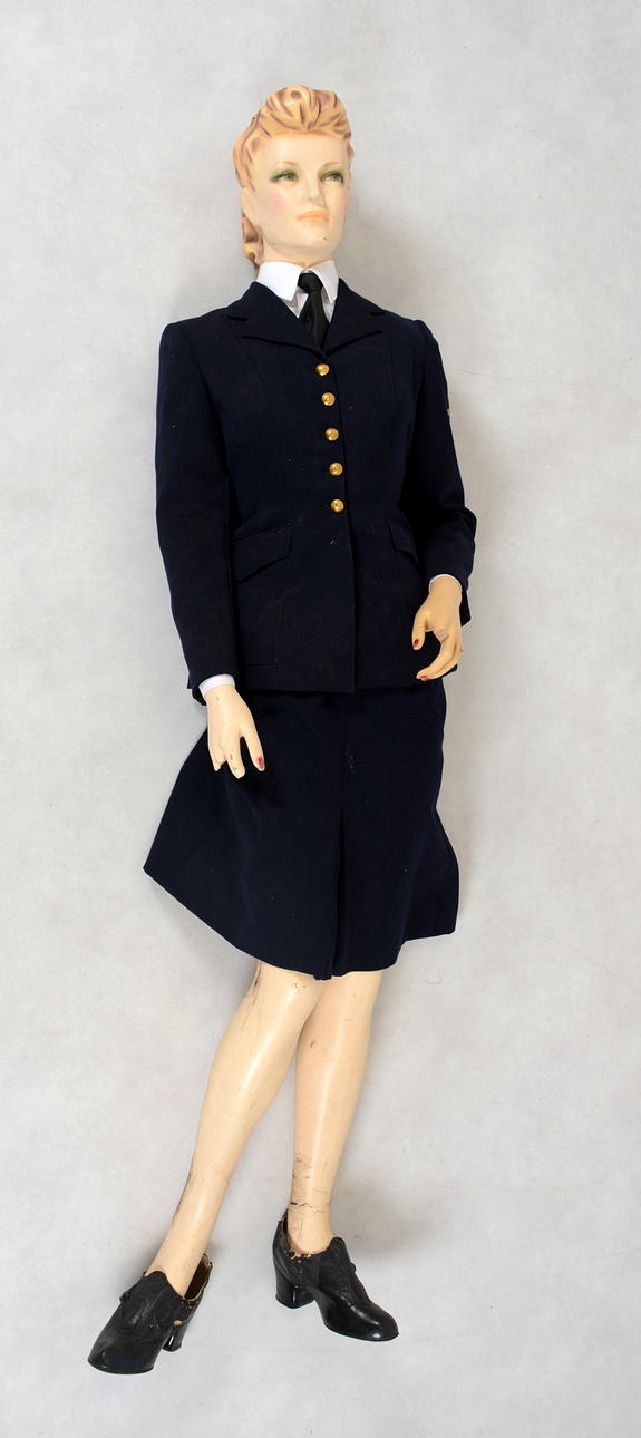 SKYLTDOCKA, 1900-talets andra hälft.