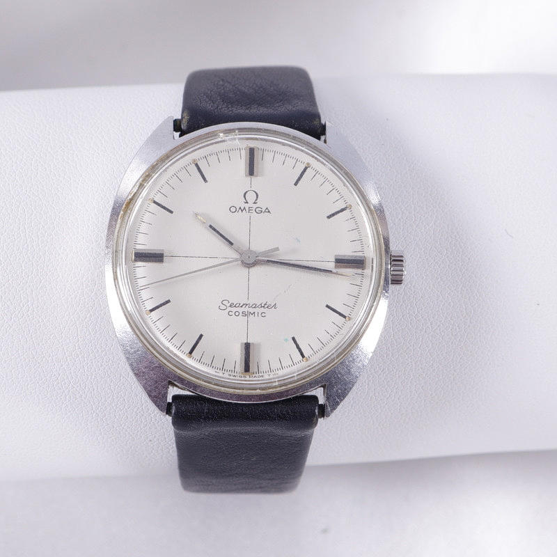 MIESTEN Rannekello, Omega Seamaster Cosmic.