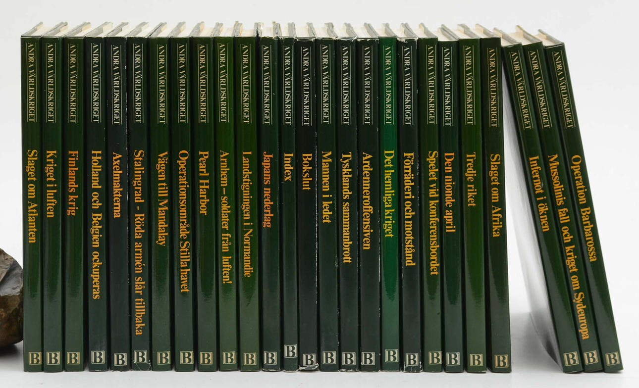 WWII. 1-25 + indeksi. Bokorama 26 vol.