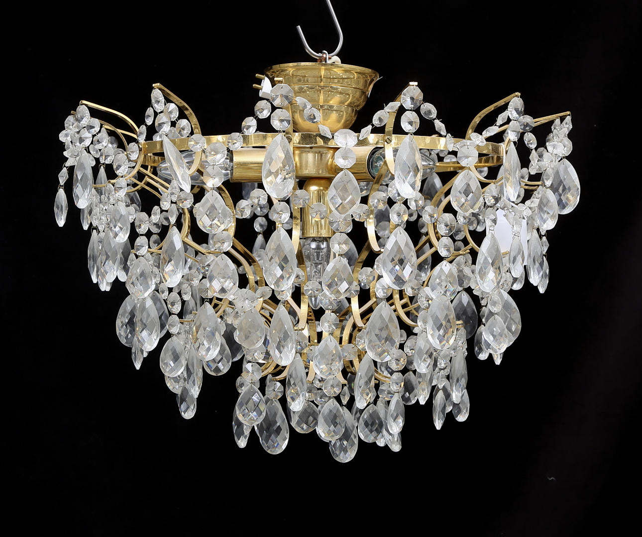 TAKKRONA, Ringus AB, 1900-talets andra hälft, höjd ca. 33 cm.