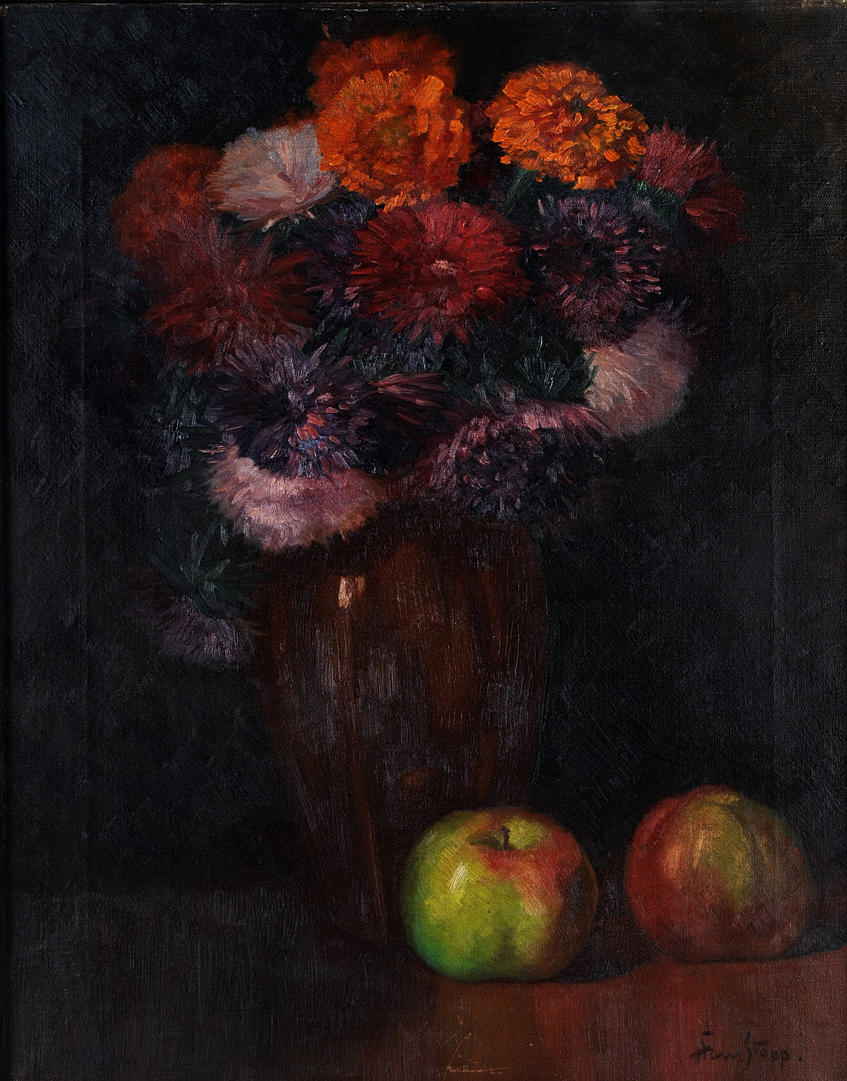 HANS STOPP. ”STILLEBEN MED BLOMMOR MED ÄPPLEN”. Olja på duk. 50 x 40 cm R.U.sign.: Hans Stopp. ram.