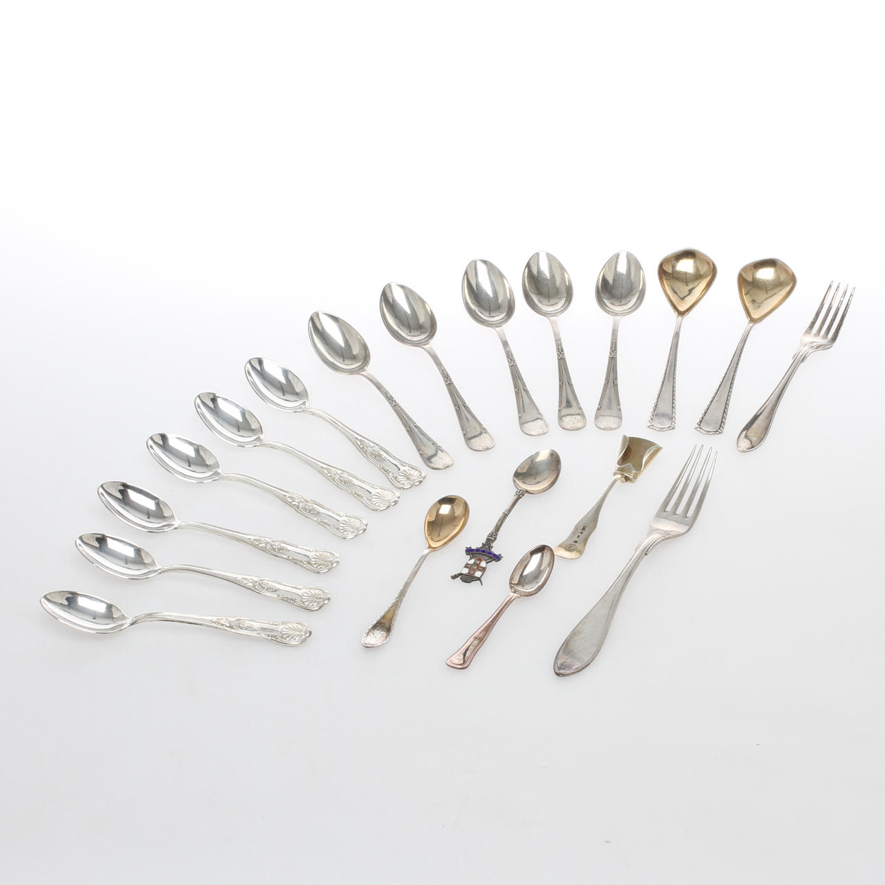 PARTI SILVER, mestadels skedar.