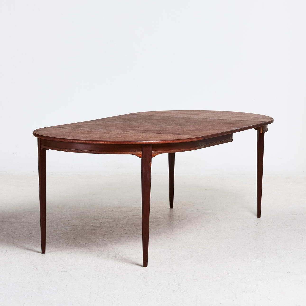 SVANTE SKOGH. Dining table, model "Vindö", Balder, round model, with two, inlay boards, stained walnut, 1960s.