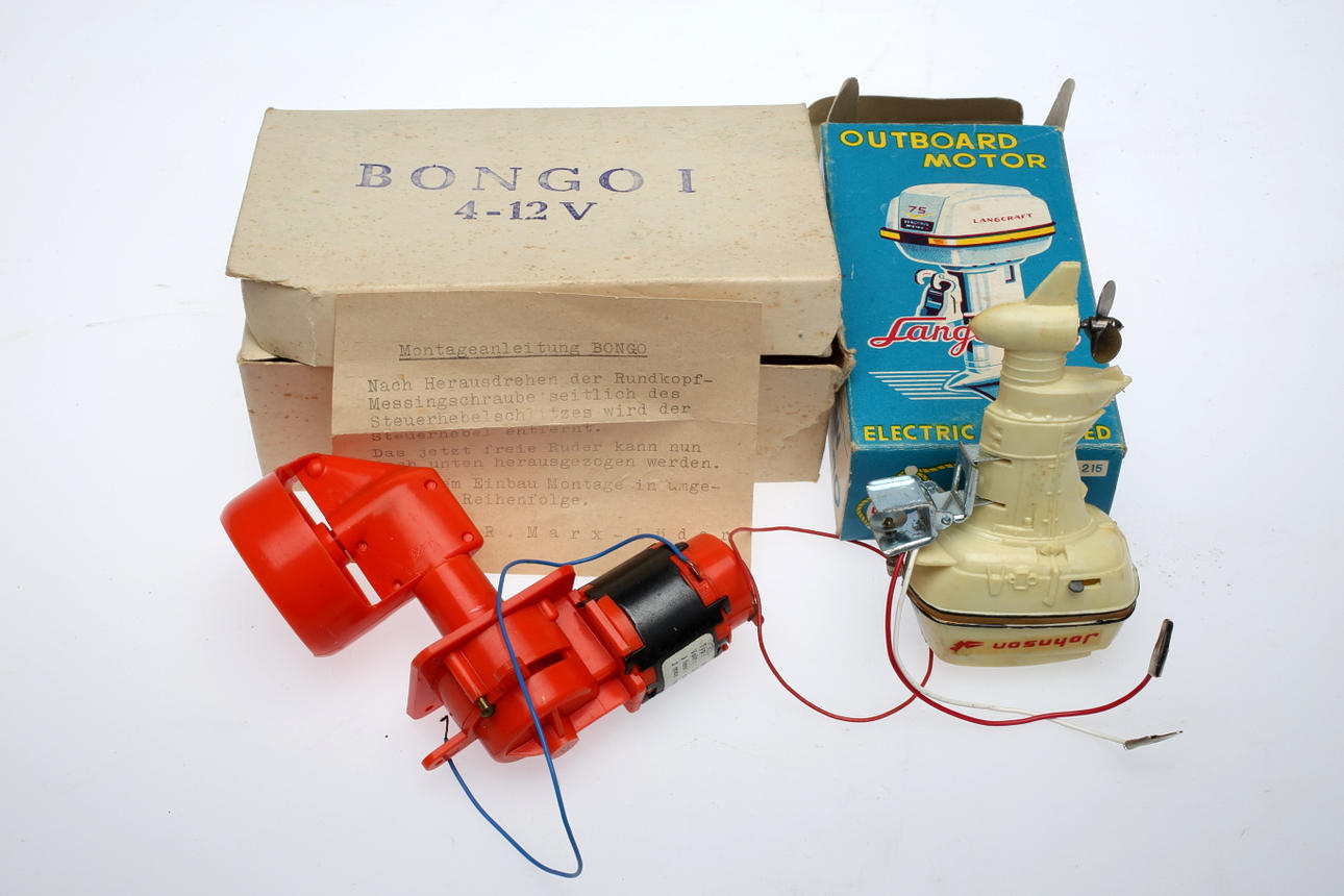 LEKSAKSMOTORER, "Utombordare".