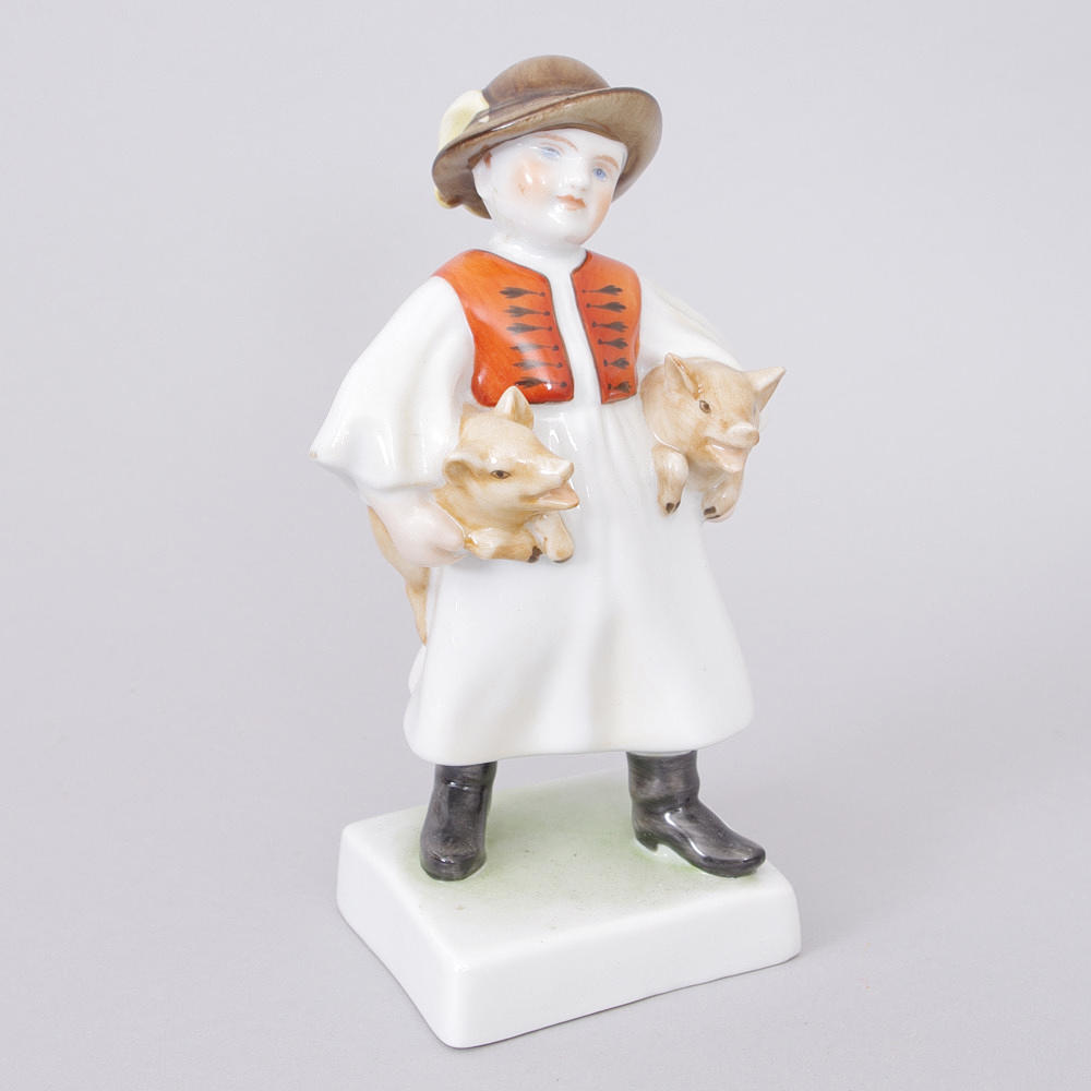 FIGURIN, porslin, pojke med grisar, Herend.
