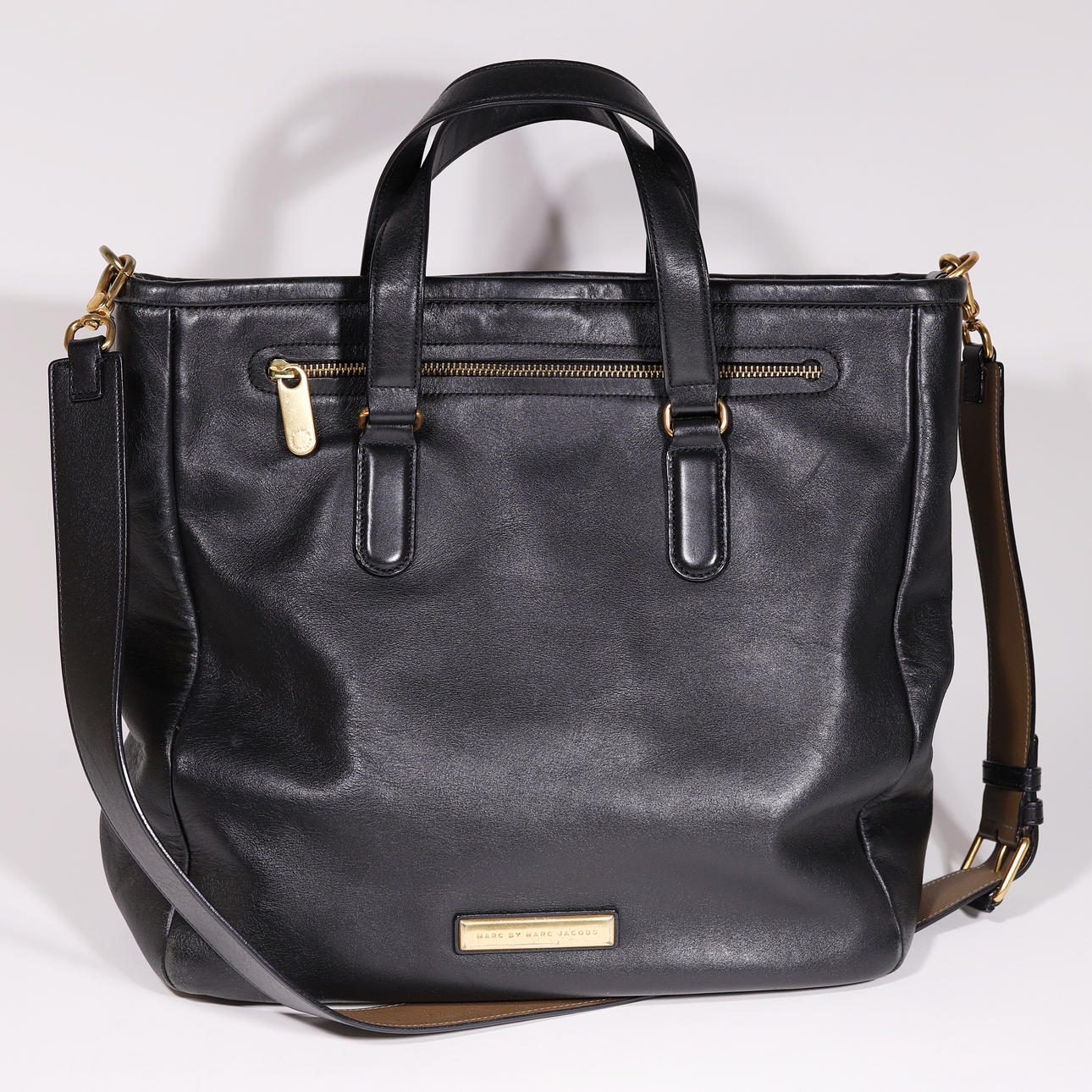 MARC BY MARC JACOBS. TOTE BAG IN LEATHER. SHOULDER STRAP.
