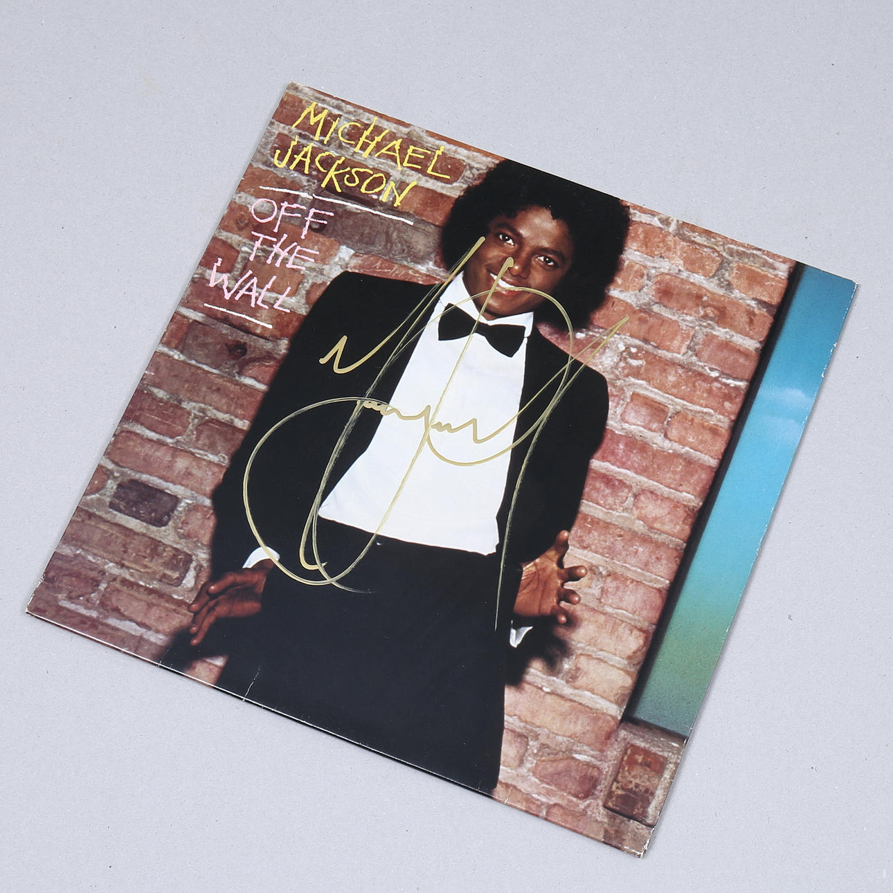 MICHAEL JACKSON, signed vinyl, "off the wall".