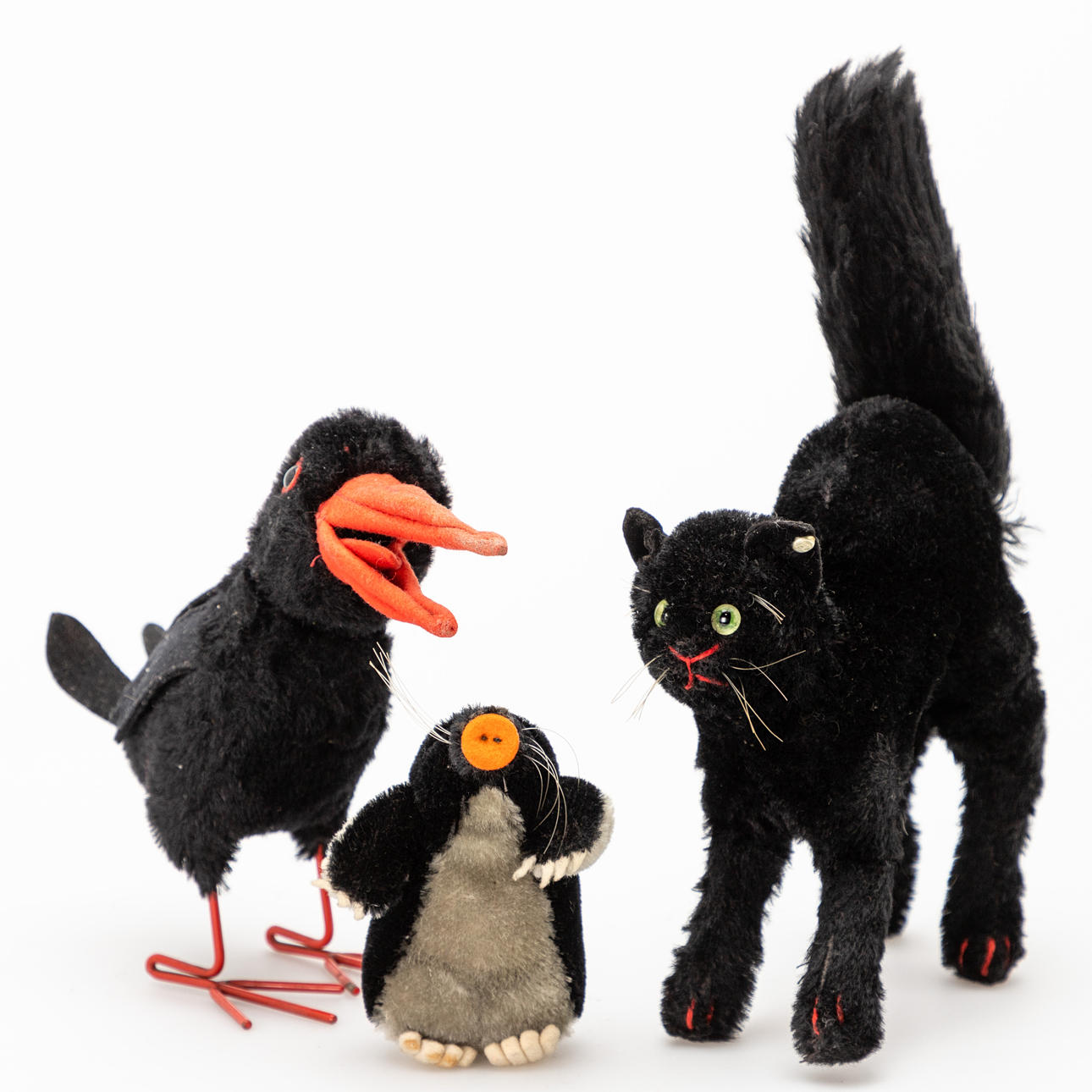 STEIFF. Peluches negros (3).