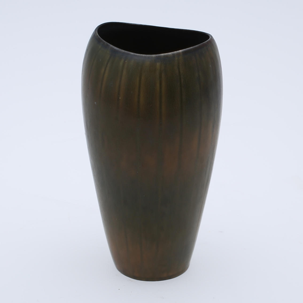 GUNNAR NYLUND. Vas, stengods, Rörstrand, signerad GN. AXZ.