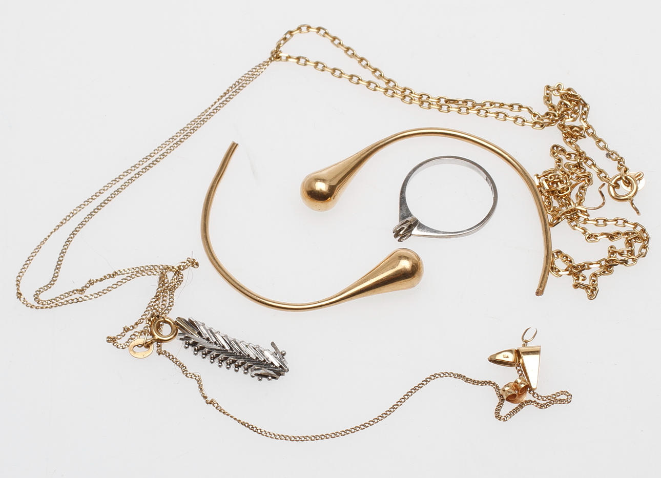 PARTI SKROTGULD, 18k guld, vikt ca 19,5 gram, L111284507.