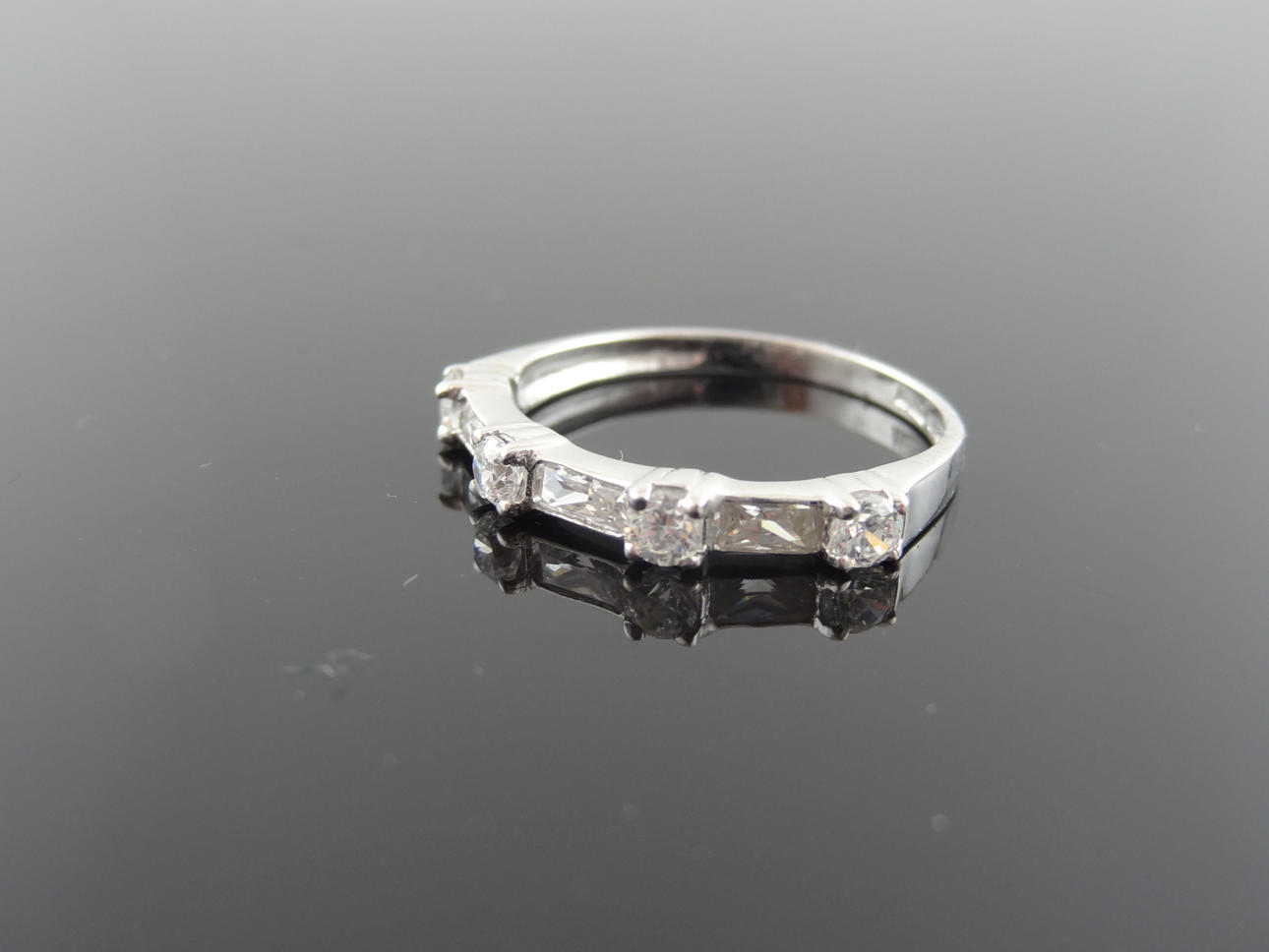 FOUR LOVE Design Ring 18k guld.