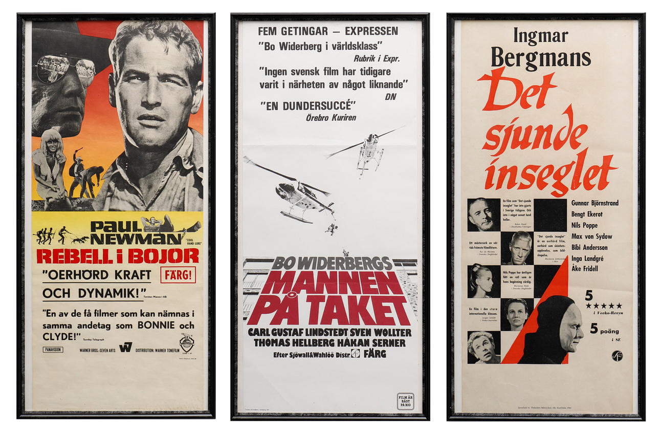 3 CARTELES DE CINE ENMARCADOS.