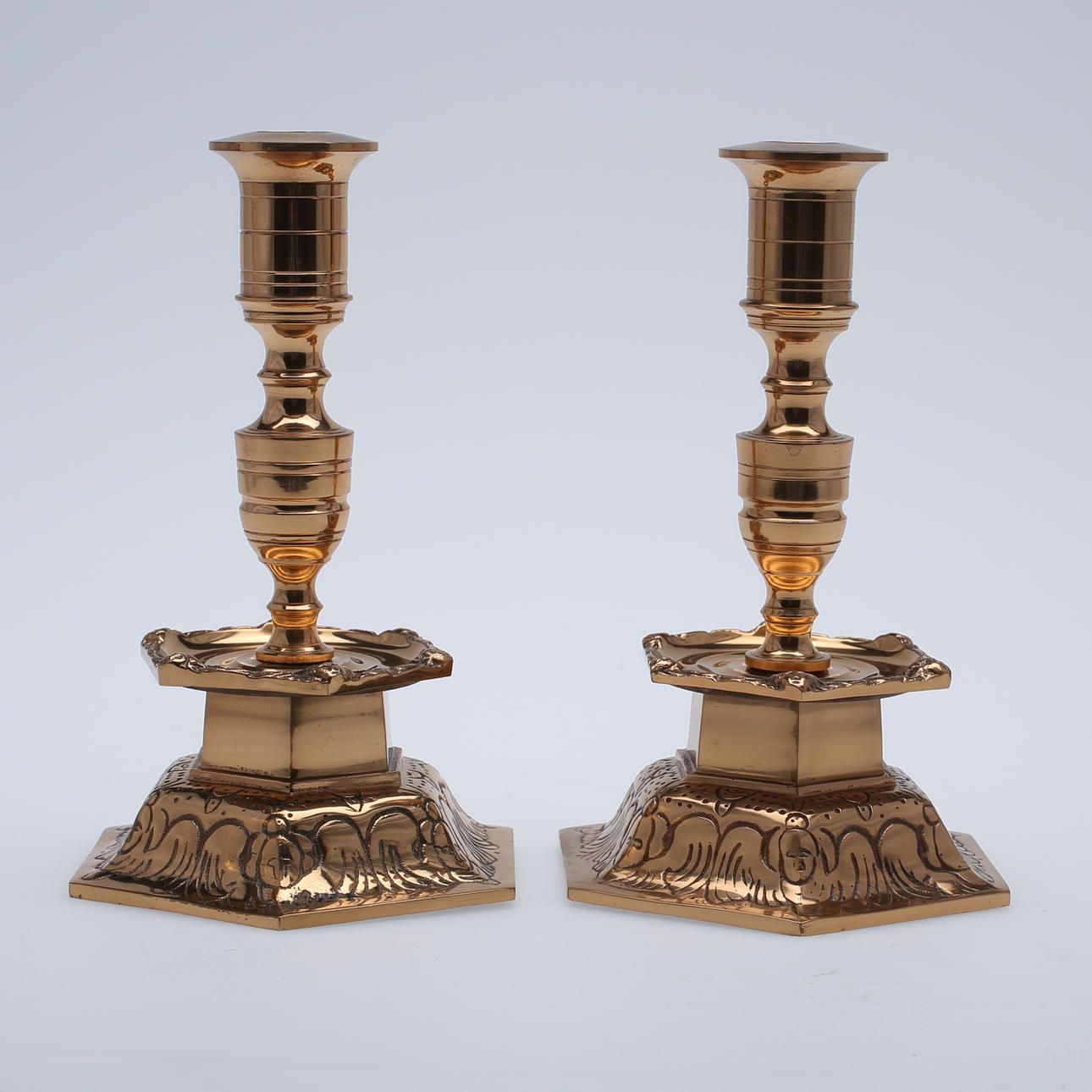 LJUSSTAKAR, 2 st, malm, Barockstil, Ystad Metall.