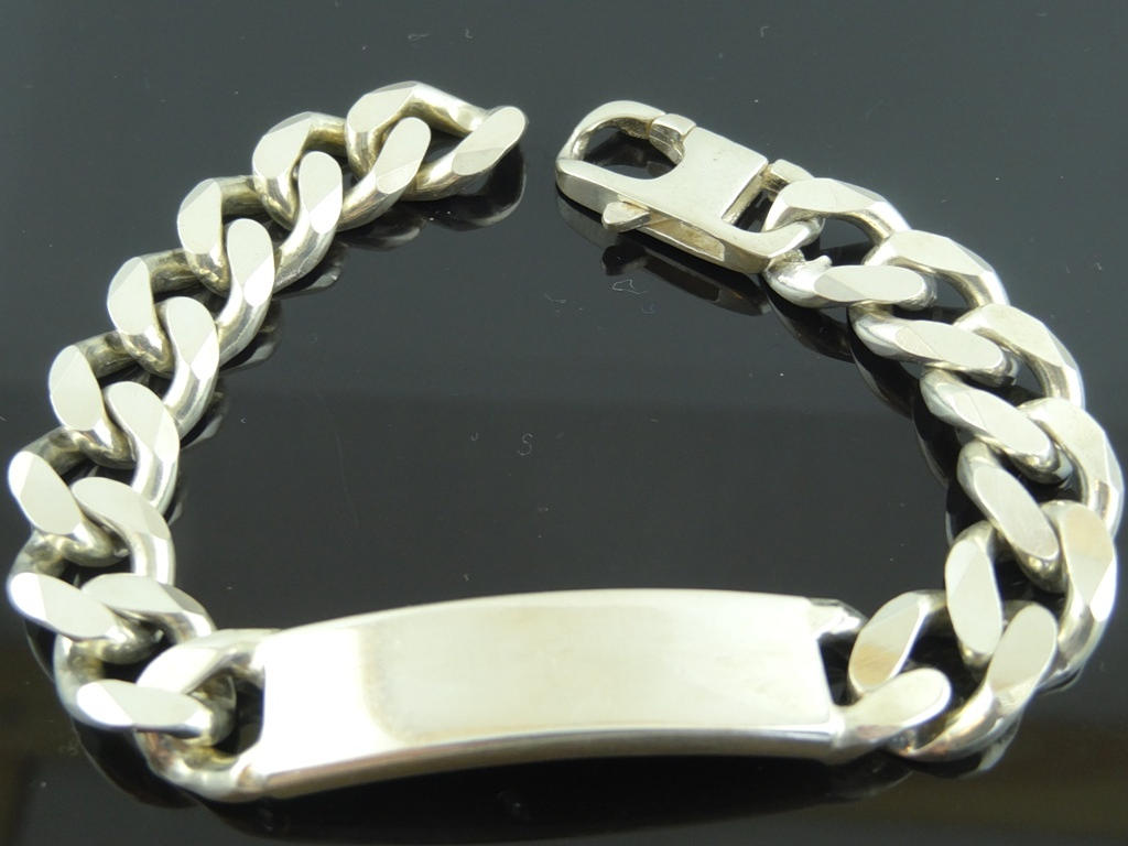 SILVERARMBAND FÖR MÄN.