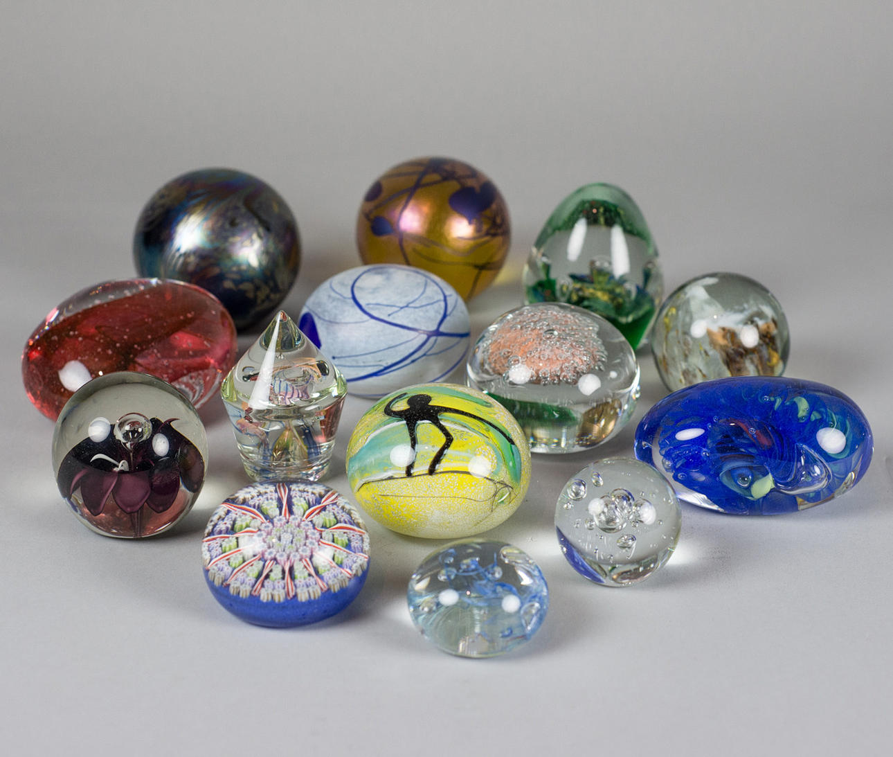 BUNDLE LOT, pappersvikt, Ditchfield, Walther.