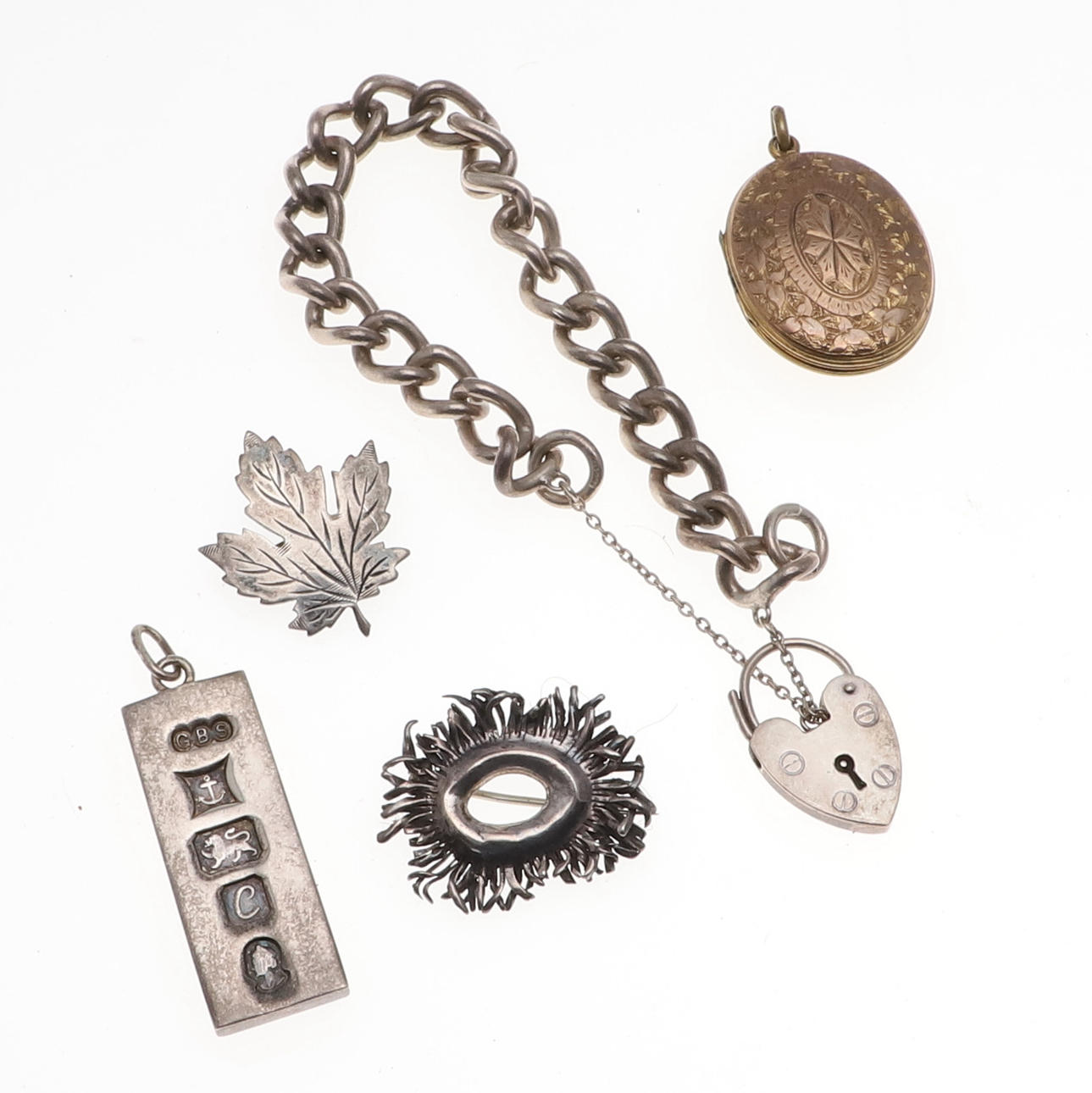 EIN SILBERBARREN-ANHÄNGER.