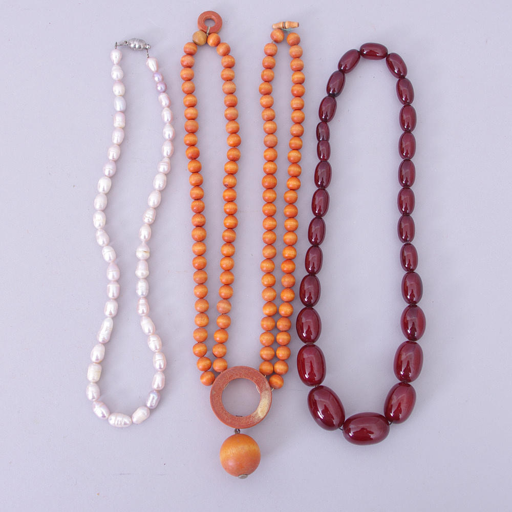 HALSBAND, 3 stycken.