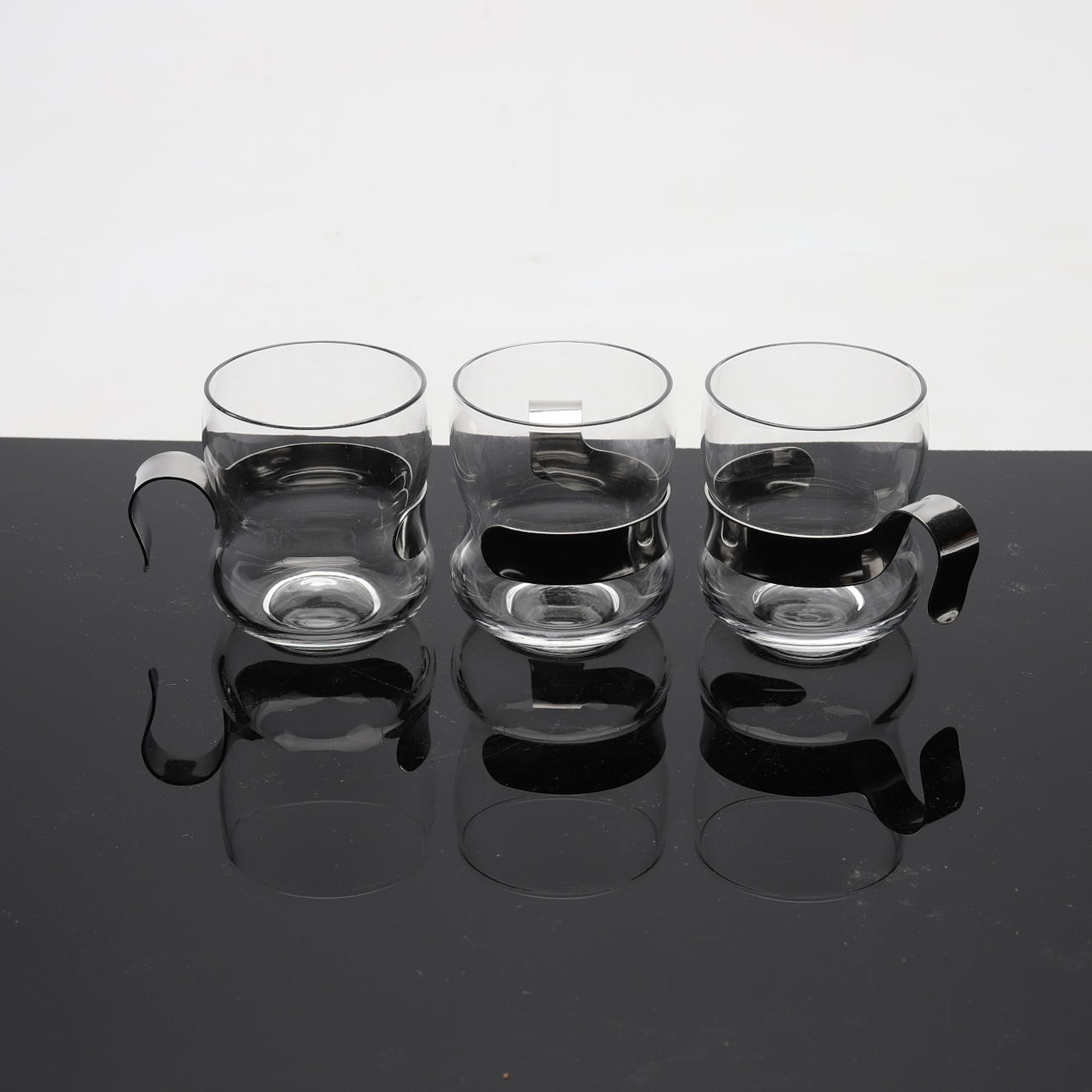 JORMA VENNOLA AHLSTRÖM. fire pit set, 9 pieces, glass/metal