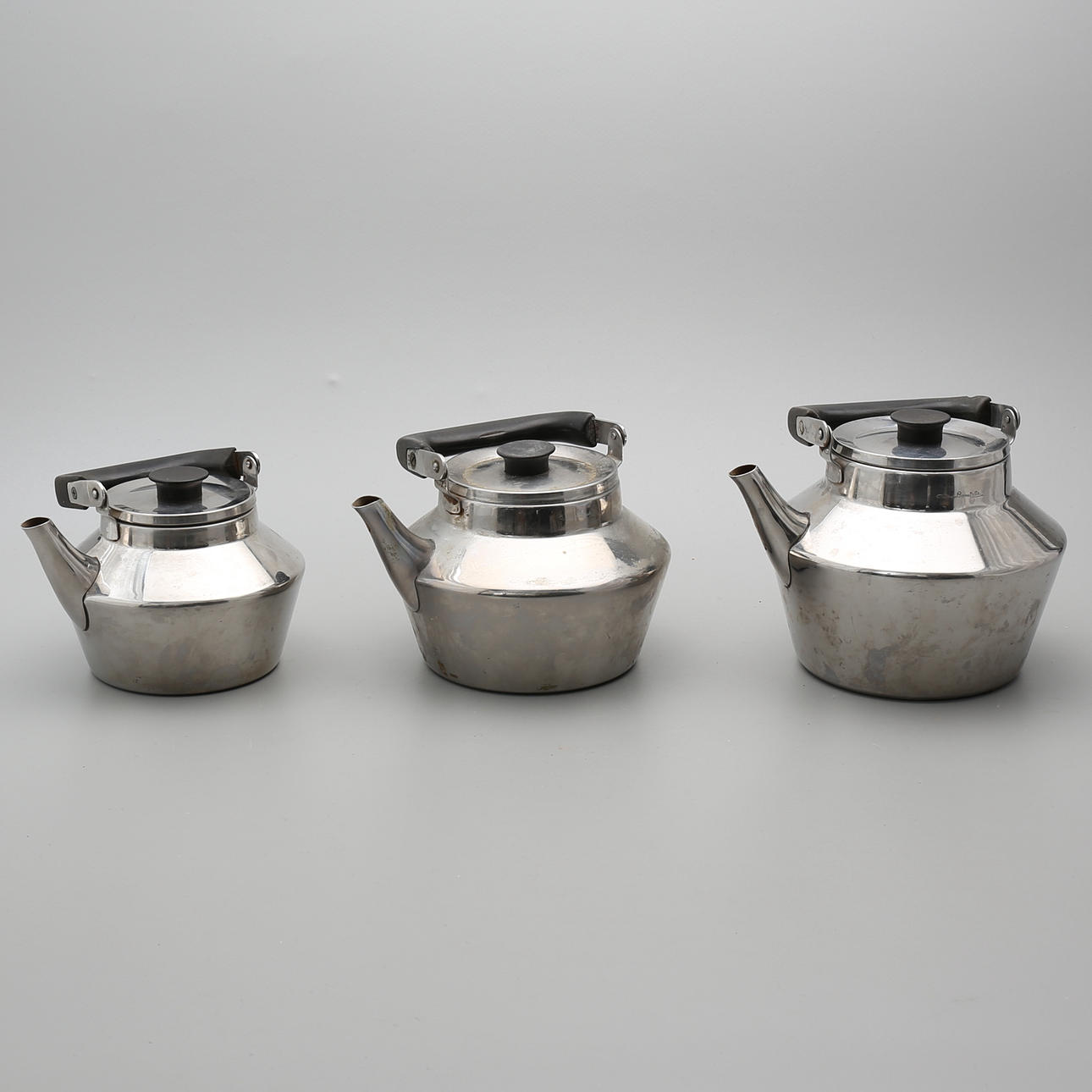 SIGVARD BERNADOTTE. KAFFEKANNOR, 3 st.