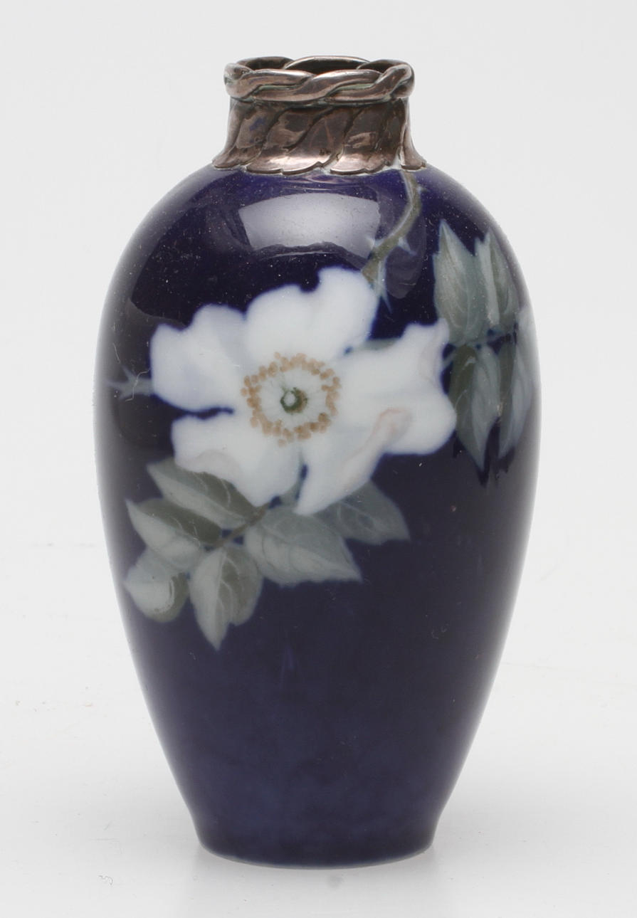 VAS, porslin och silver, Royal Copenhagen, Danmark, 1900-tal.