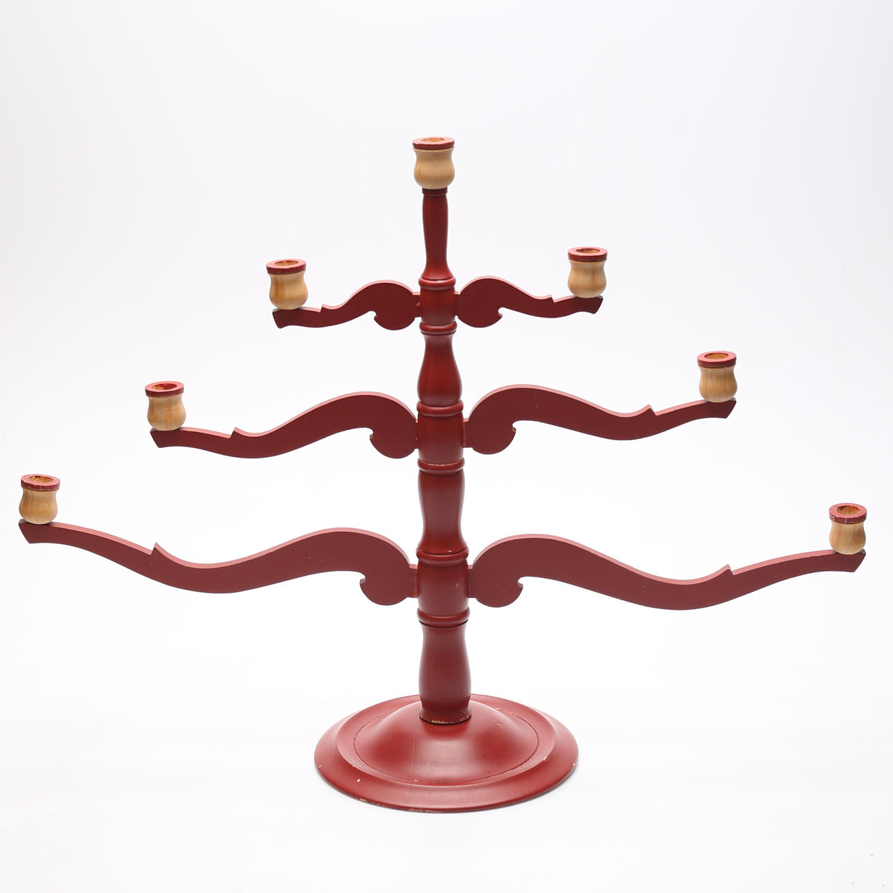 SKATELÖVSLJUSSTAKE, bemålat trä.