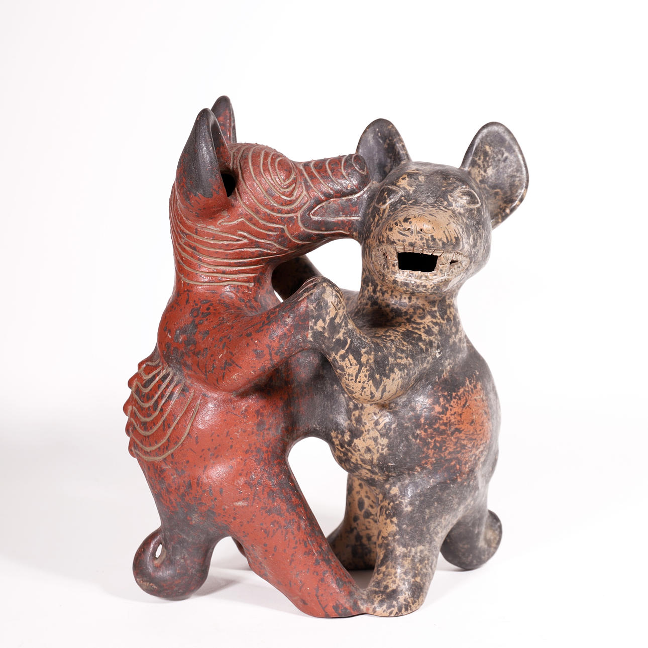 PAR HYENER I POLYKROM TERRAKOTTA.