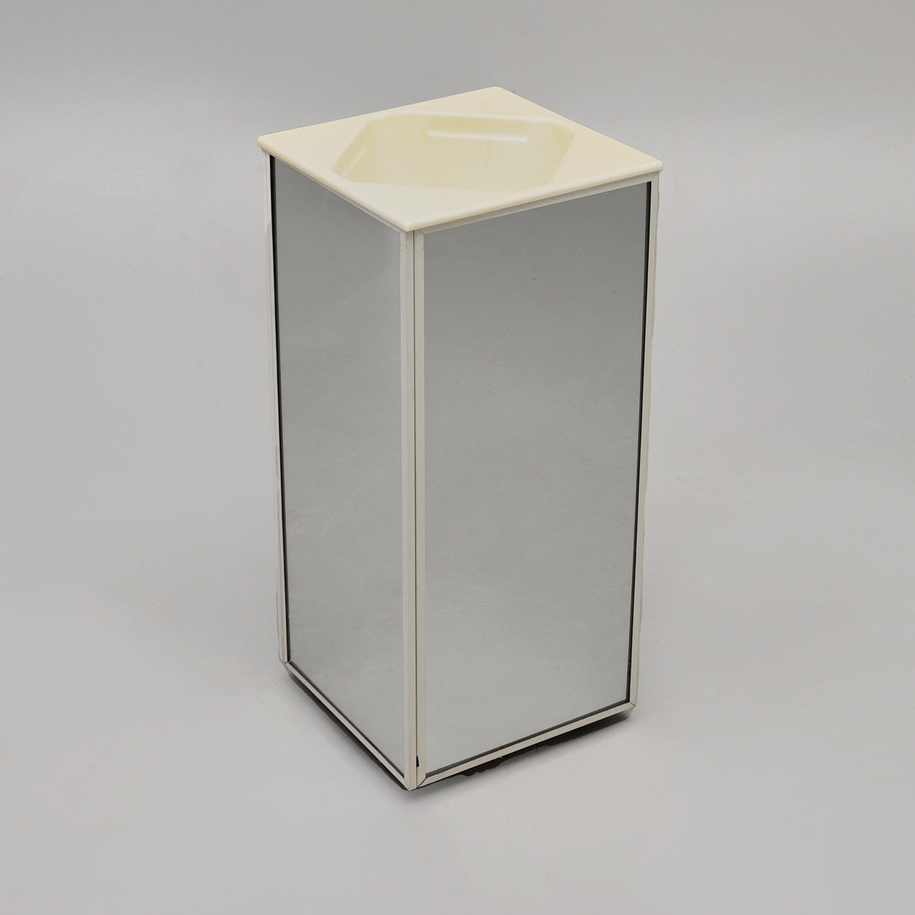 IKEA, PIEDESTAL/BLOMBORD, 1980-tal.