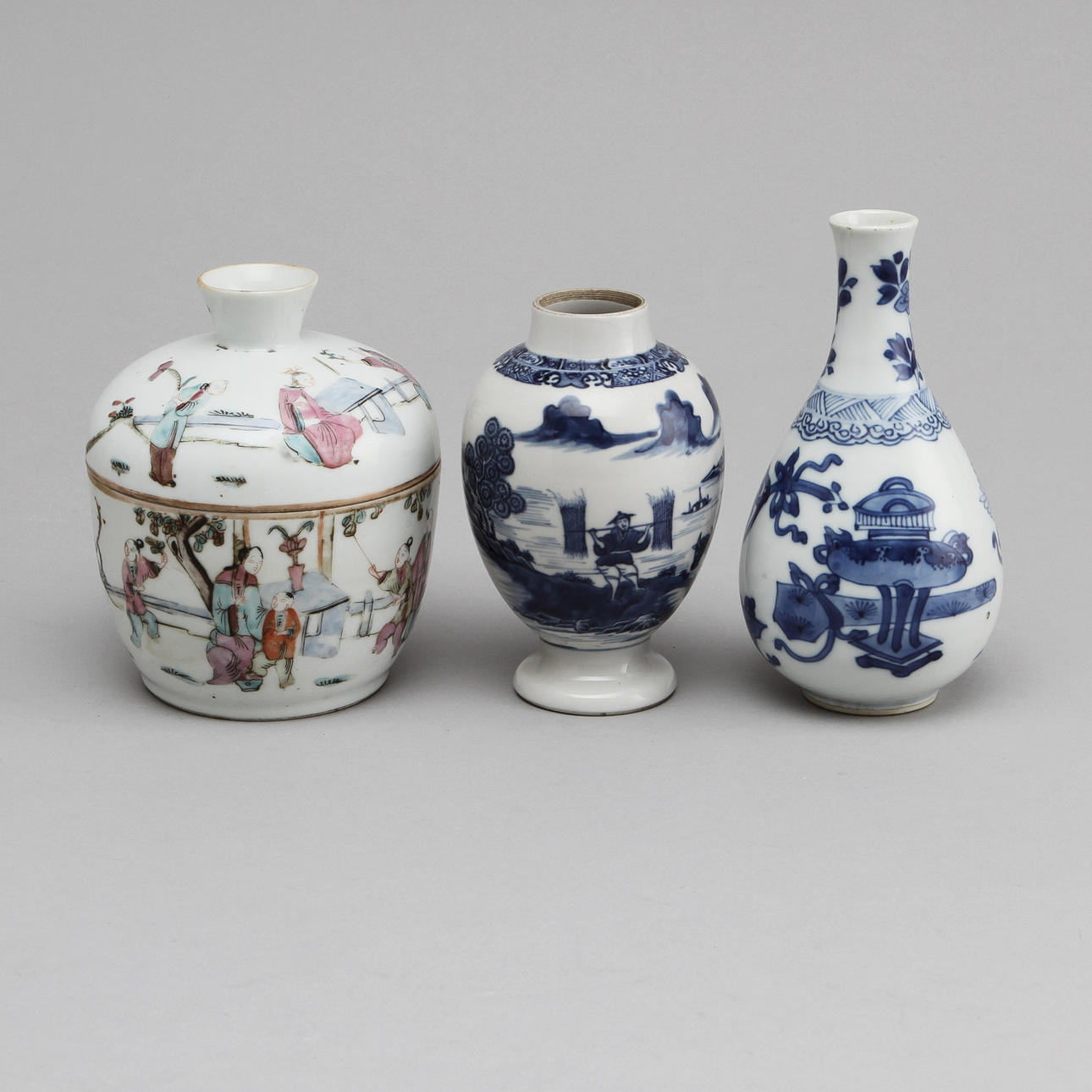 VASER, 2 st 1700-tal, samt LOCKSKÅL porslin Kina, 18-1900-tal.