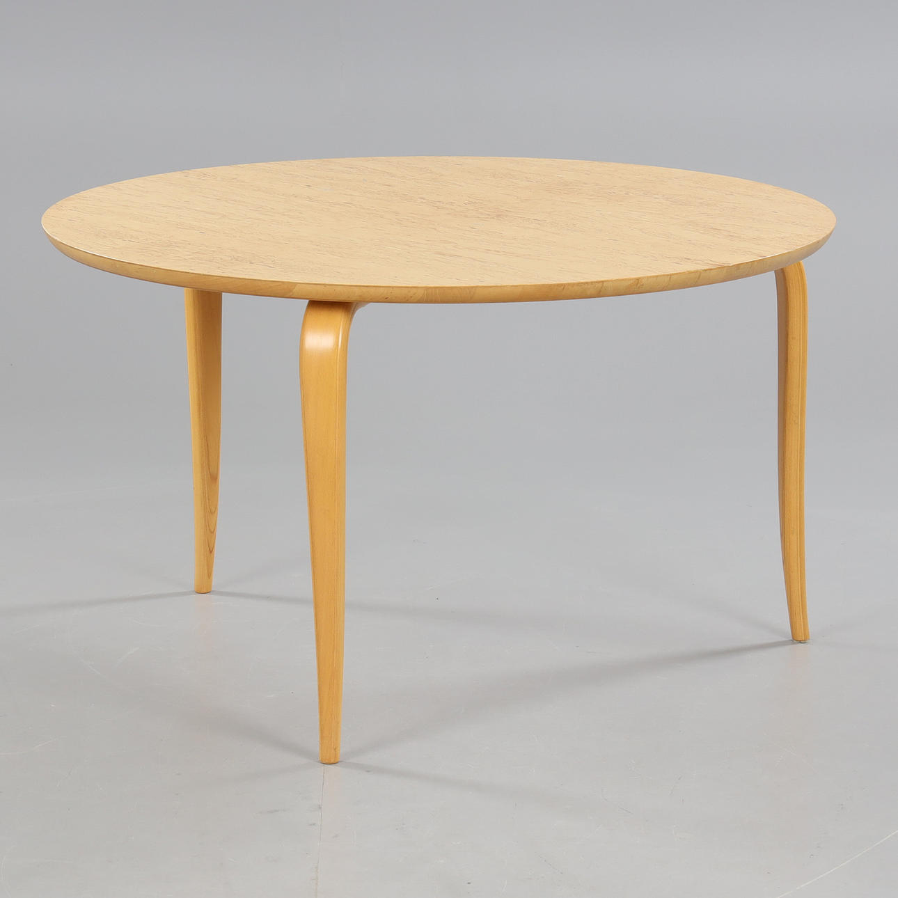 BRUNO MATHSSON. Soffbord "Annika" Masurbjörk.