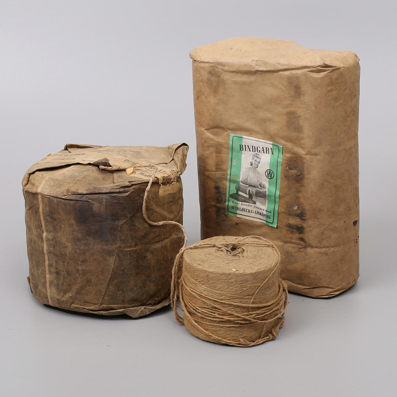 PAPPERSGARN/BINDGARN, 8 rullar, Wahlbecks, Linköping.