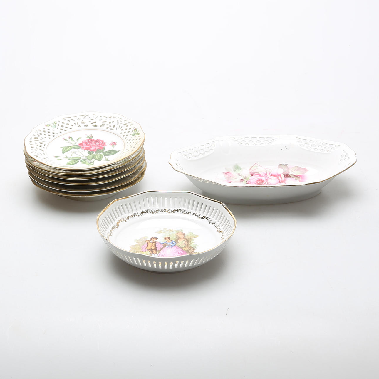 PLATES and BOWS 2 pcs, porcelain, 1900s.