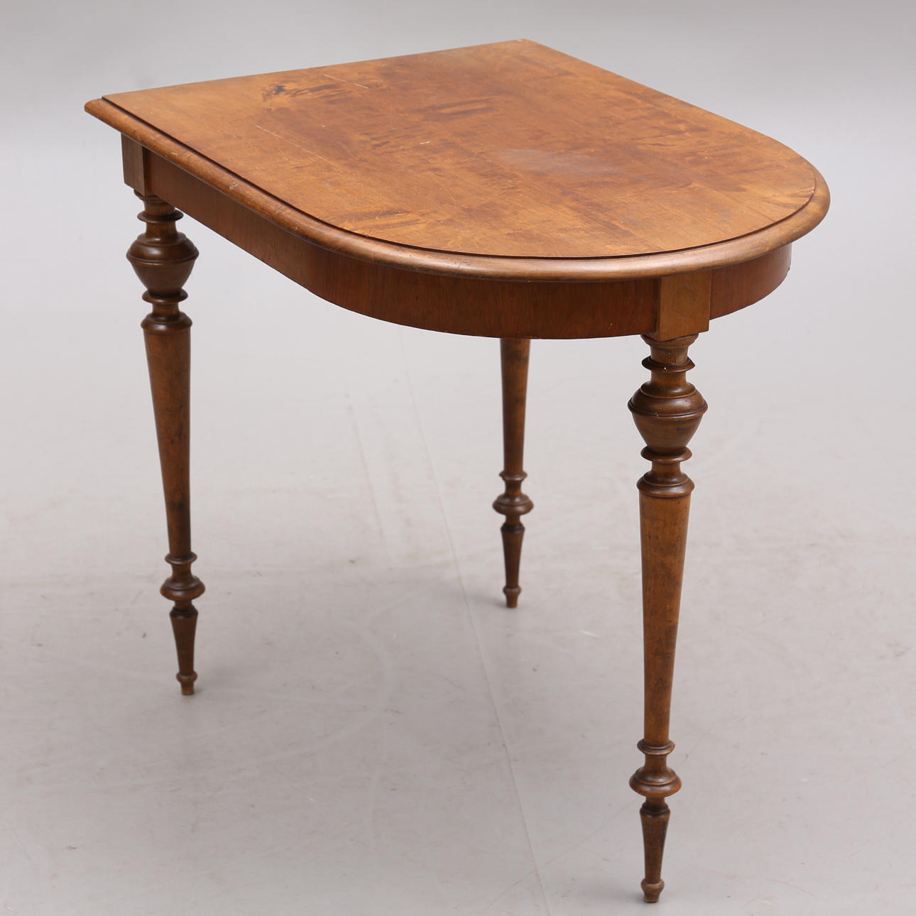 TABLE, three-legged, Neo-Renaissance, late 19th century.