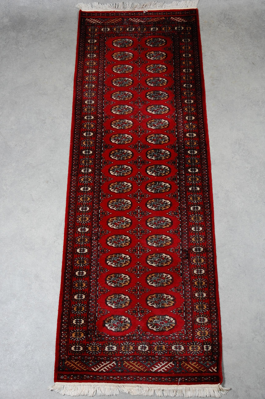 GALLERIMATTA, Pakistan, 240 x 80 cm.