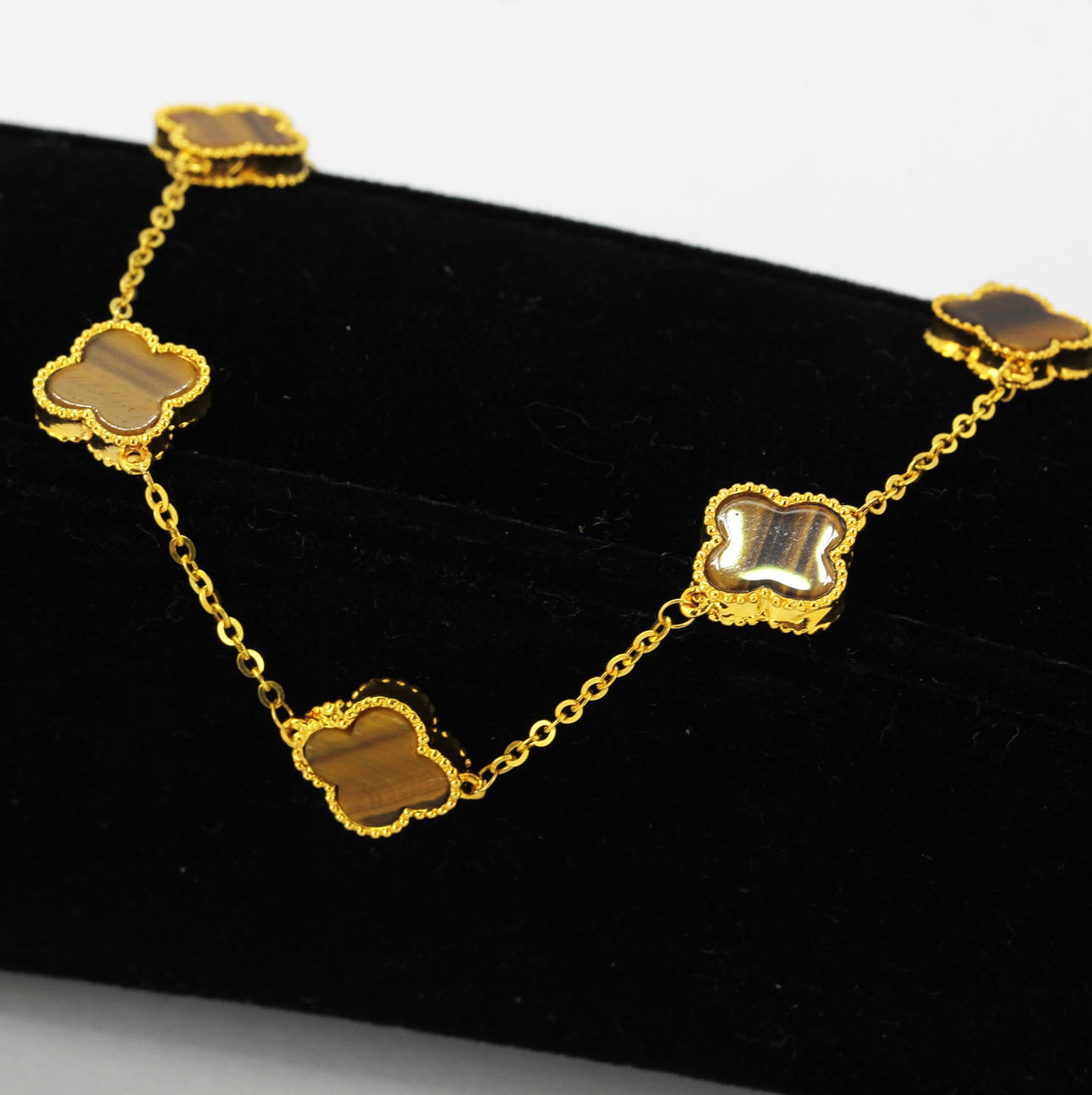 GULD TIGER ÖGA ARMBAND.