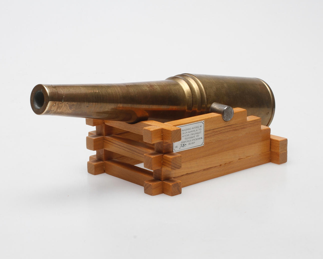 MODELLKANON på LAVETT, mässing, 1900-tal.