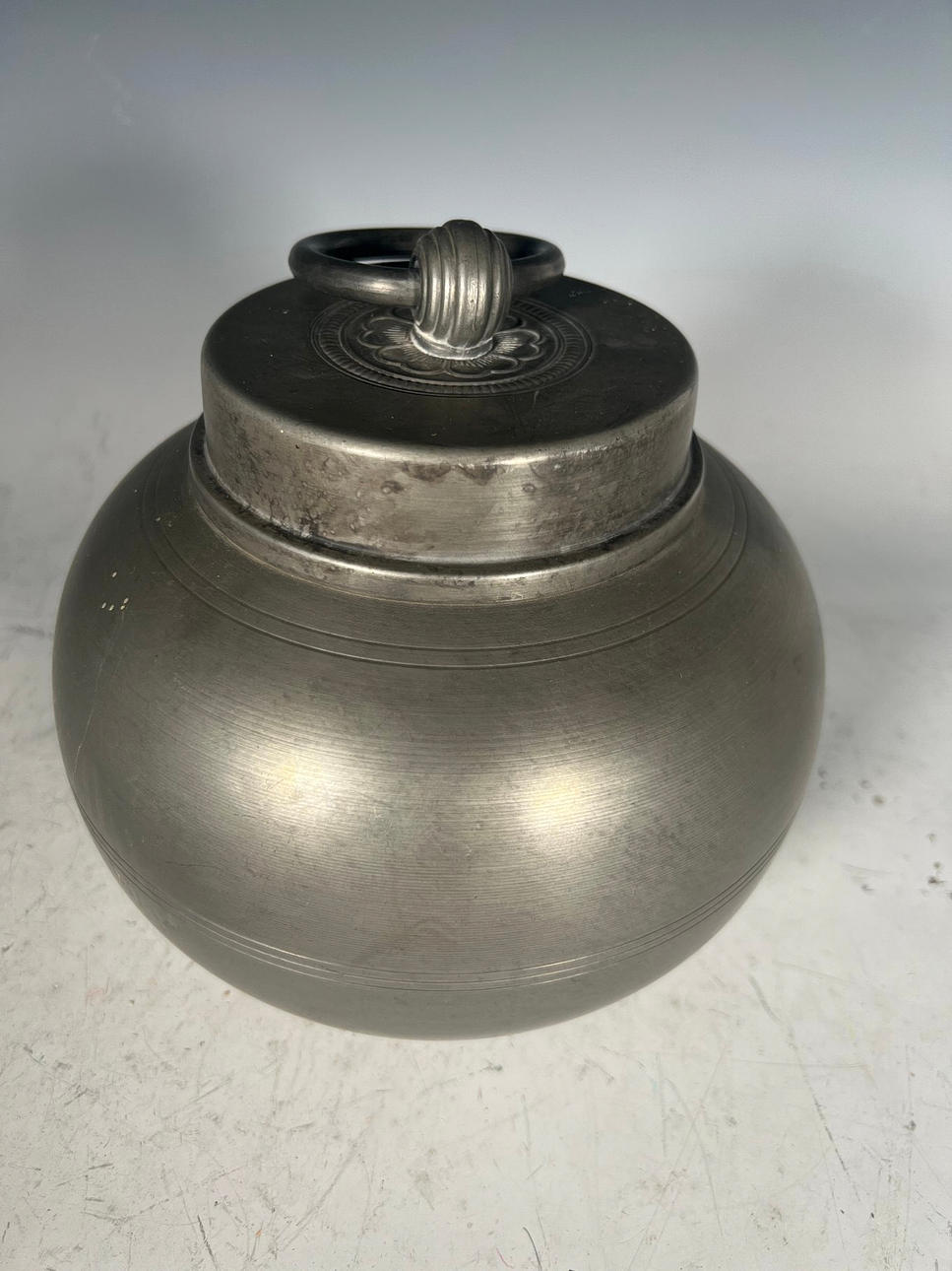 Antike Wärmflasche aus Zinn.