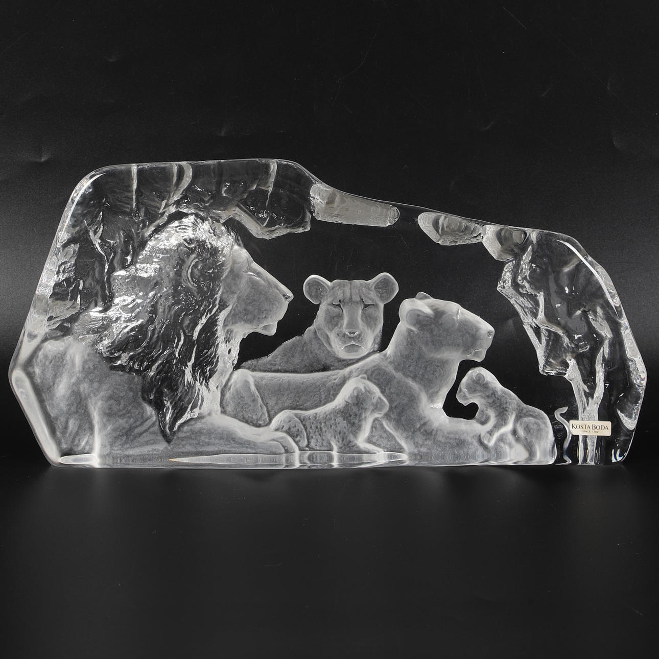 GLASS BLOCK, lion, Kosta Boda.