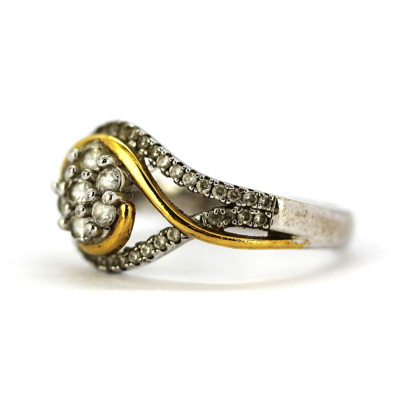 SØLV OG FORGYLDTE VENSKABSRING.