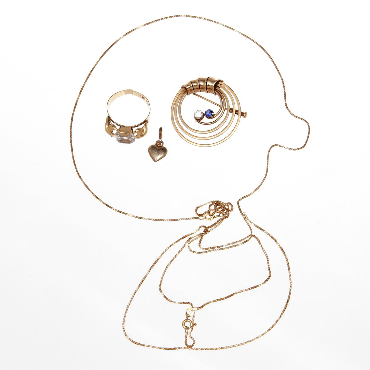 SMYCKEN, s delar, 18K rödguld med syntetiska spineller. Vikt 14,7 g.