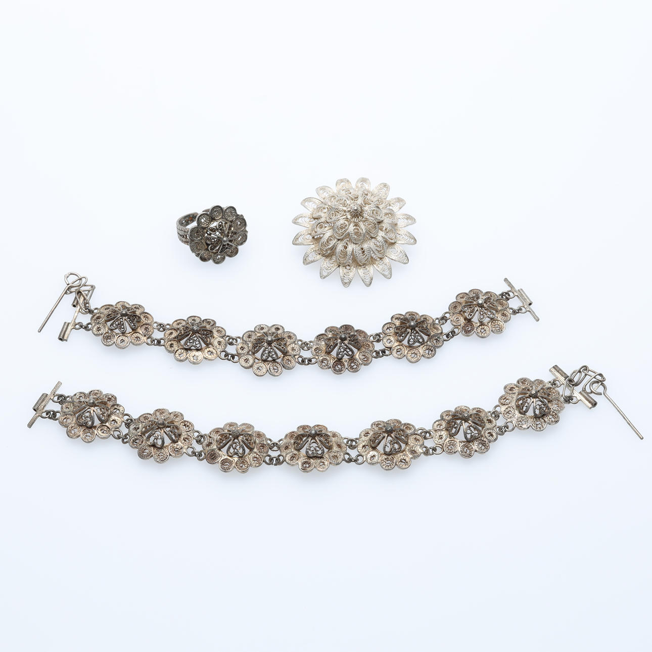 FILIGRANITÄT, 4 Teile.