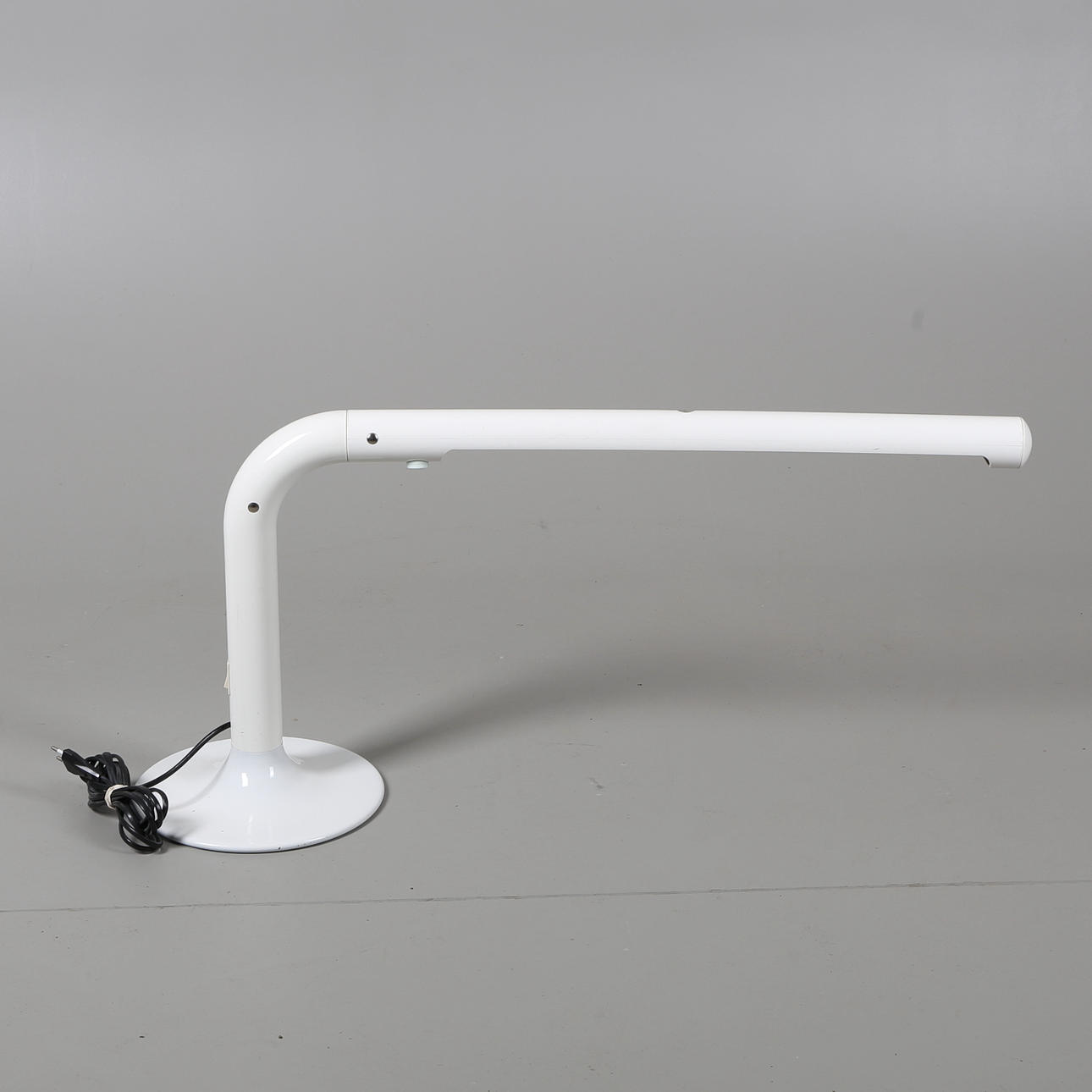 SKRIVBORDSLAMPA, "Tuben", Anders Pehrsson, Ateljé Lyktan, 1900-talets senare hälft.