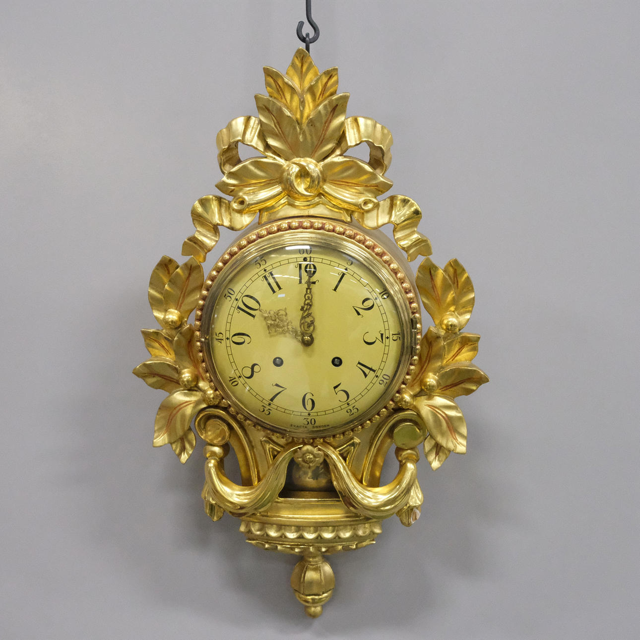 WALL PENDULUM, GOLD-PLATED, EXACTA/HAZEL LEAF, "P-159".