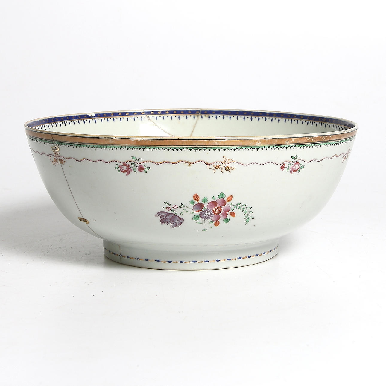 BÅLSKÅL, kompaniporslin, Kina. 1700-tal.