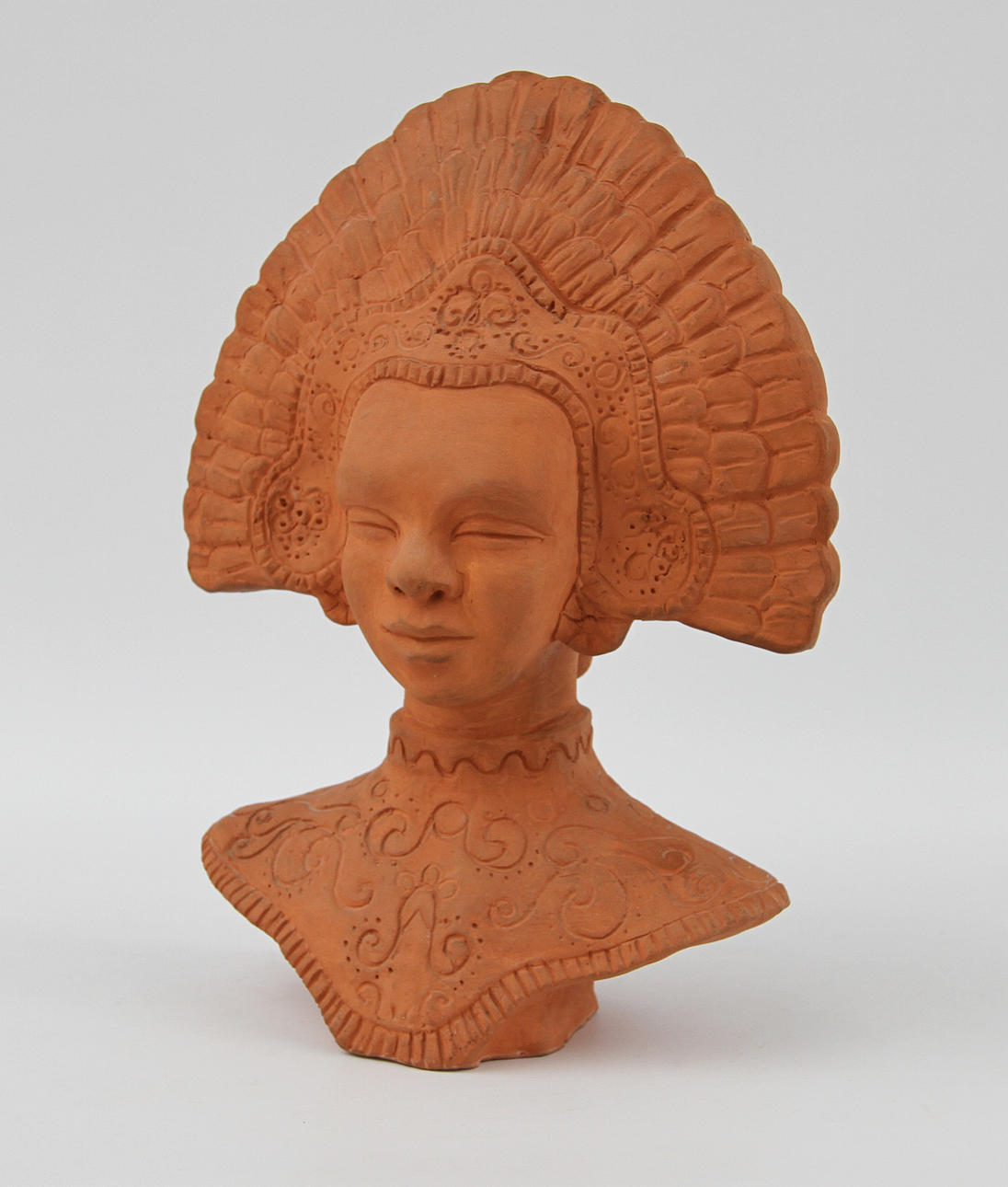 EDIT VON LÖWENHIELM. Skulptur kvinnofigur, terrakotta.